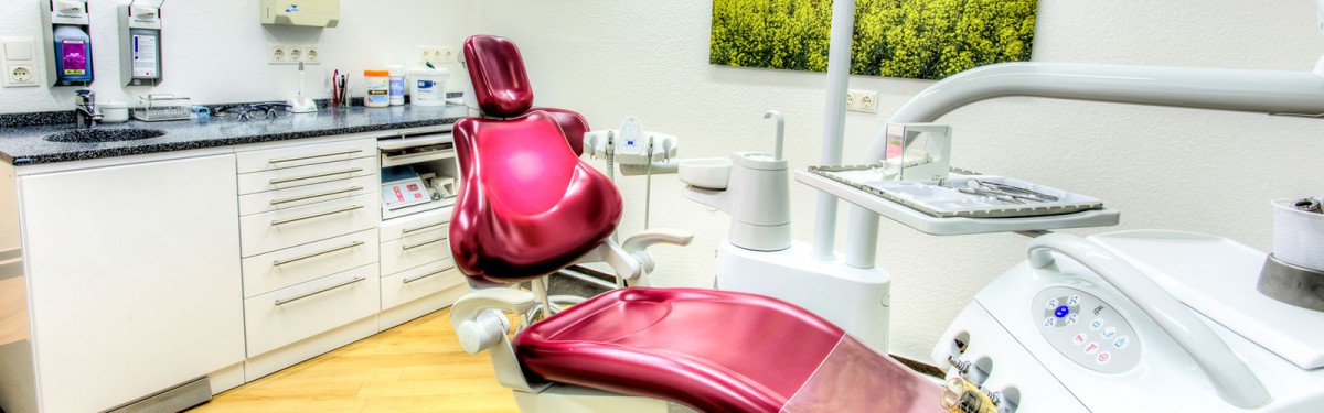 Zahnarztpraxis-Ciecior-Brühl-Zahnarzt-Behandlungszimmer-3